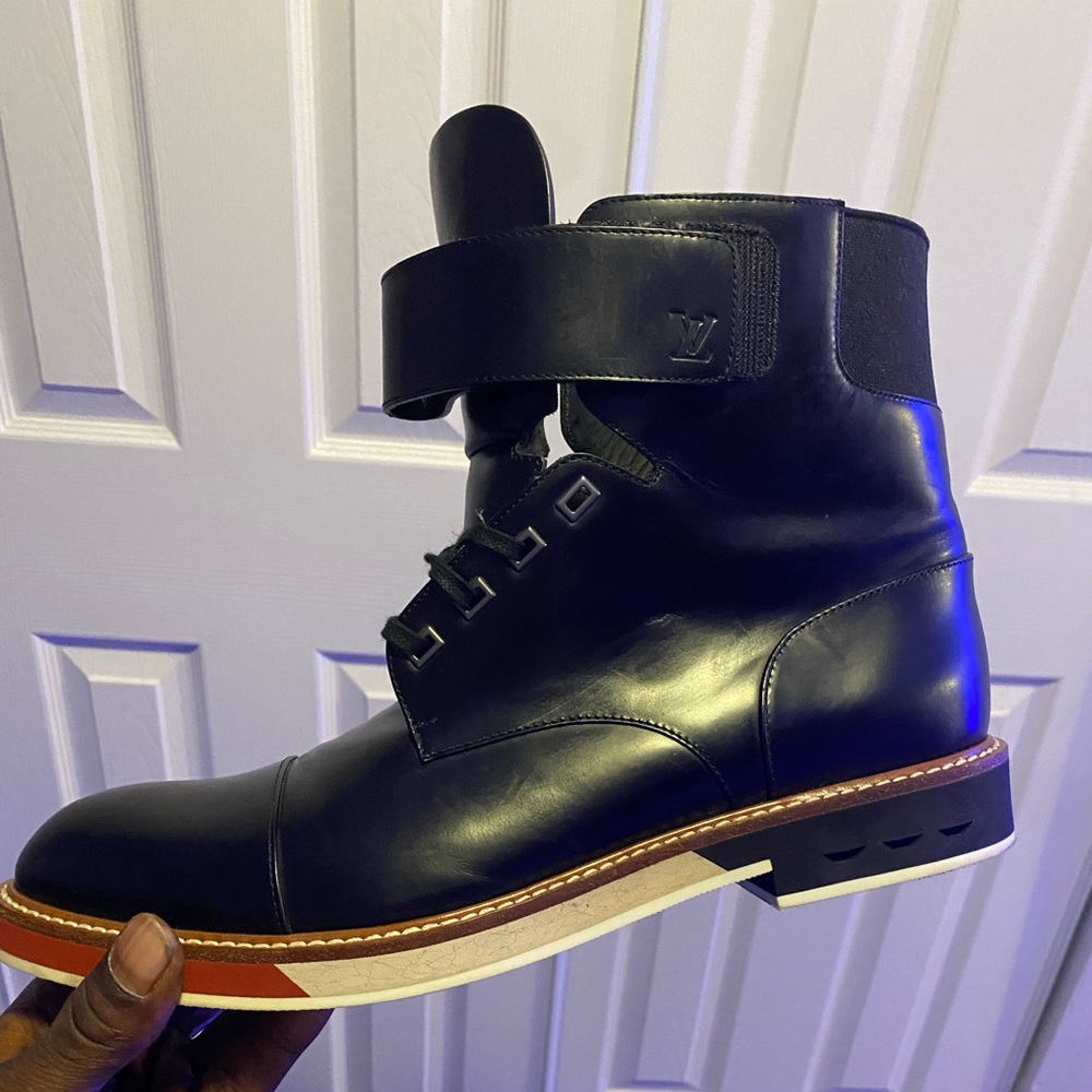 Pair of Louis Vuitton casual boots 🥾 size 11
